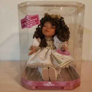🌷Gift Gallery Animated Musical Rosa Doll